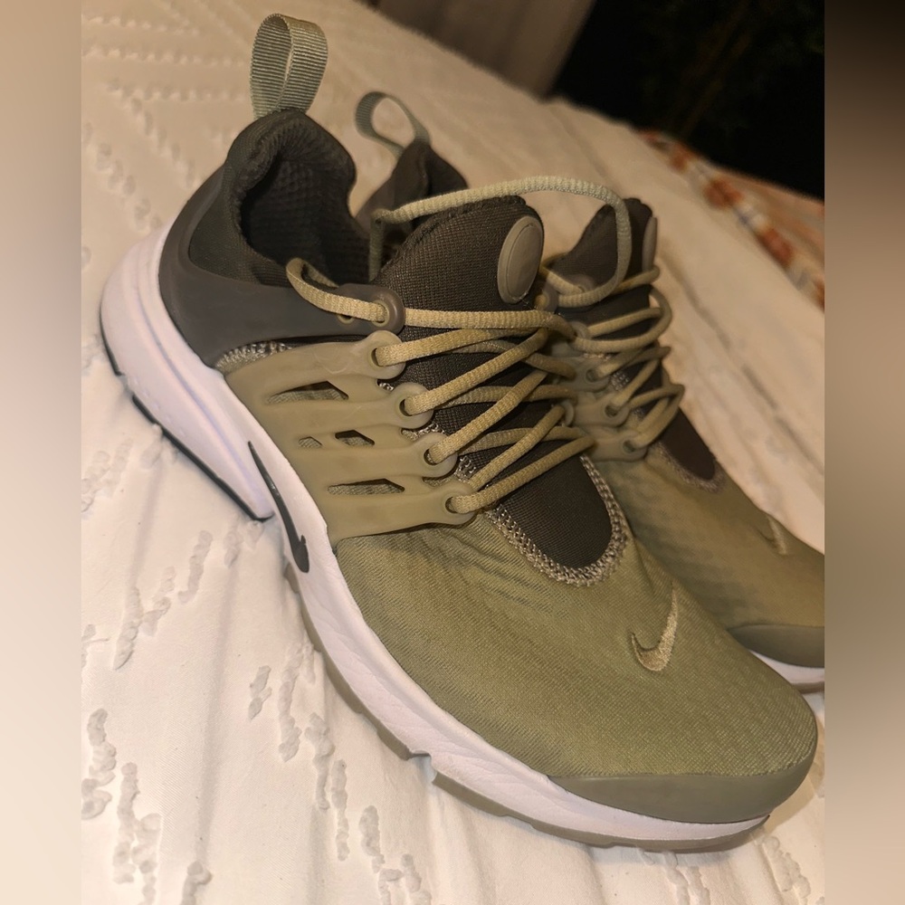 Olive Green Nike Presto